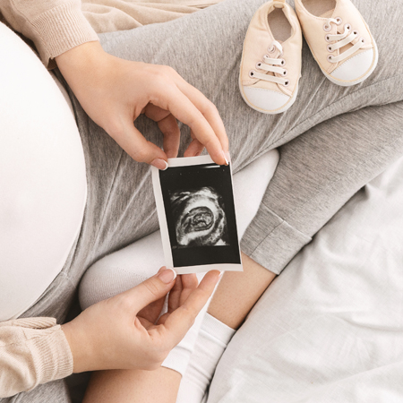 Le Centre de Référence Maladies Rares PaRaDiGM est un réseau spécialisé dans la prise en charge des complications des grossesses multiples liées au placenta monochorial.